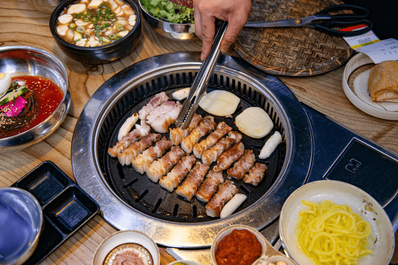 Best Korean Food for First-Time Visitors (Seoul Guide)