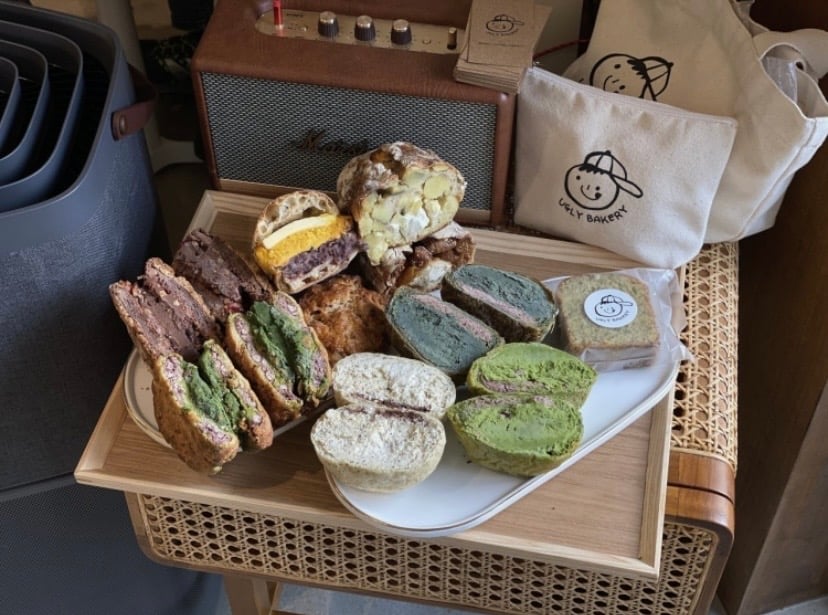 Ugly Bakery Mangwon Seoul Soobin green onion bread daepa ppang TXT recommendation