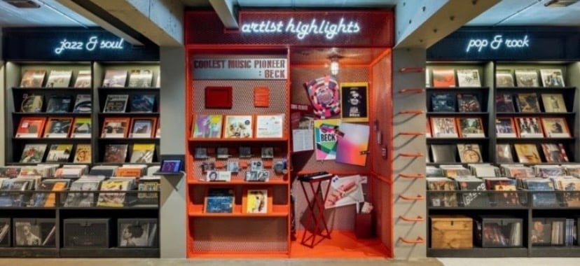 Hyundai Card Vinyl Plastic record shop Itaewon Seoul Beomgyu TXT LP vinyl aesthetic