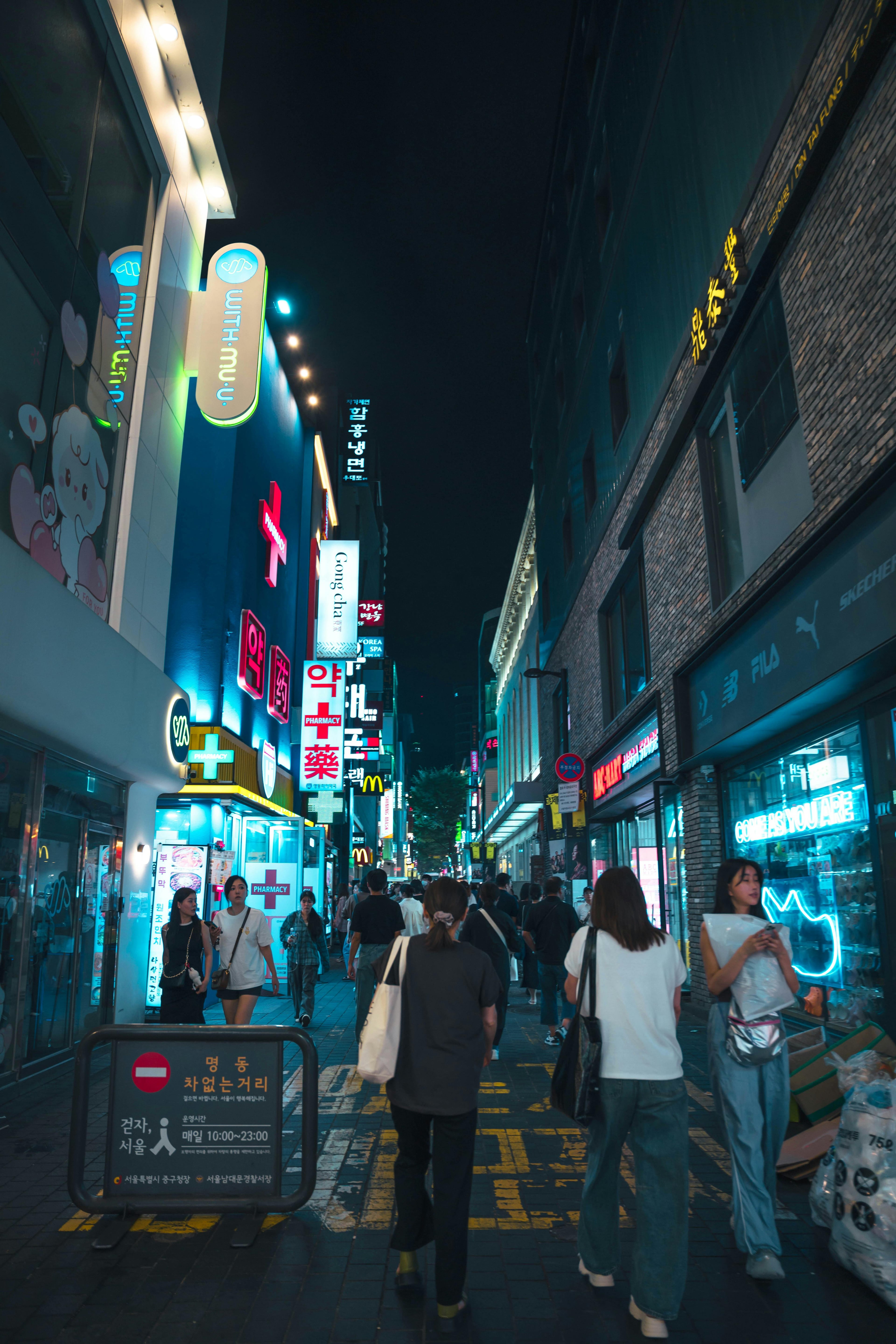 Best Shopping Areas in Seoul: Myeongdong, Gangnam & Beyond